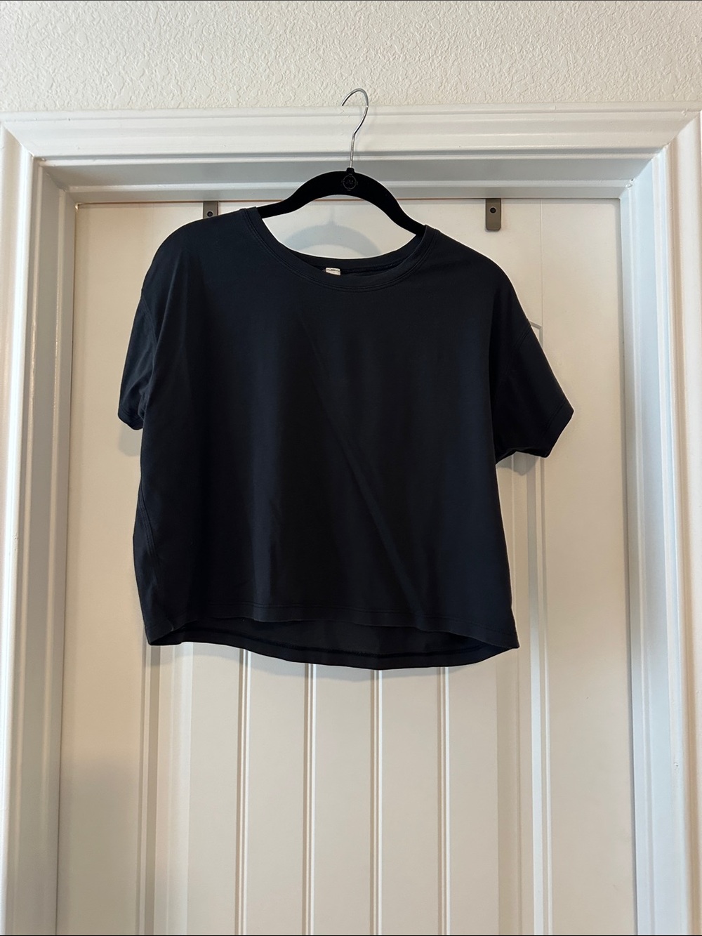 lululemon athletica Black Cropped Crew Tee